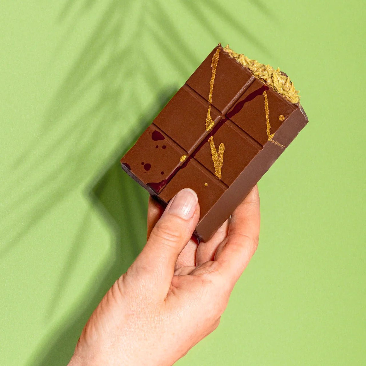 Daniels Delight Dubai Style Chocolate Pistachio Knafeh Bar 190g