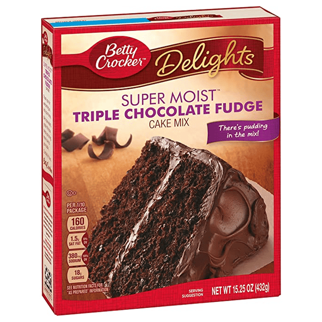Betty Crocker Super Moist Triple Chocolate Fudge Cake Mix (432g)