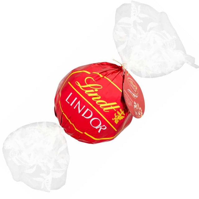 Lindt Lindor Milk Chocolate Truffles Maxi Ball (500g)