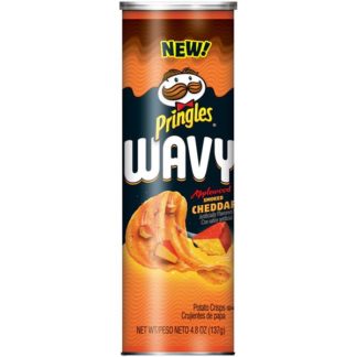 Pringles Wavy Applewood Smoked Cheddar (137g)